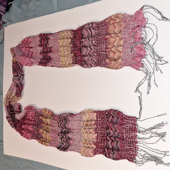 AMICI ACCESSORIES Set Of 4 Scarfs - Picture 7 of 12